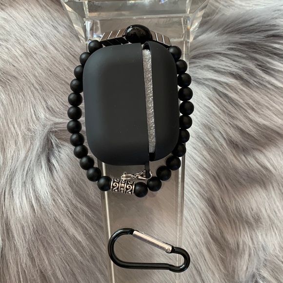 Black AirPod Pro Case - Picture 1 of 3